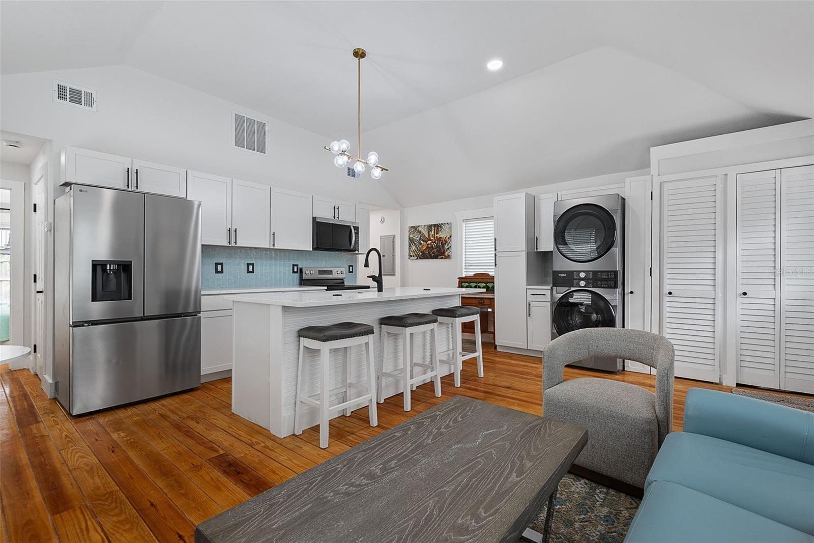 63 Oneida St Property Photo 8