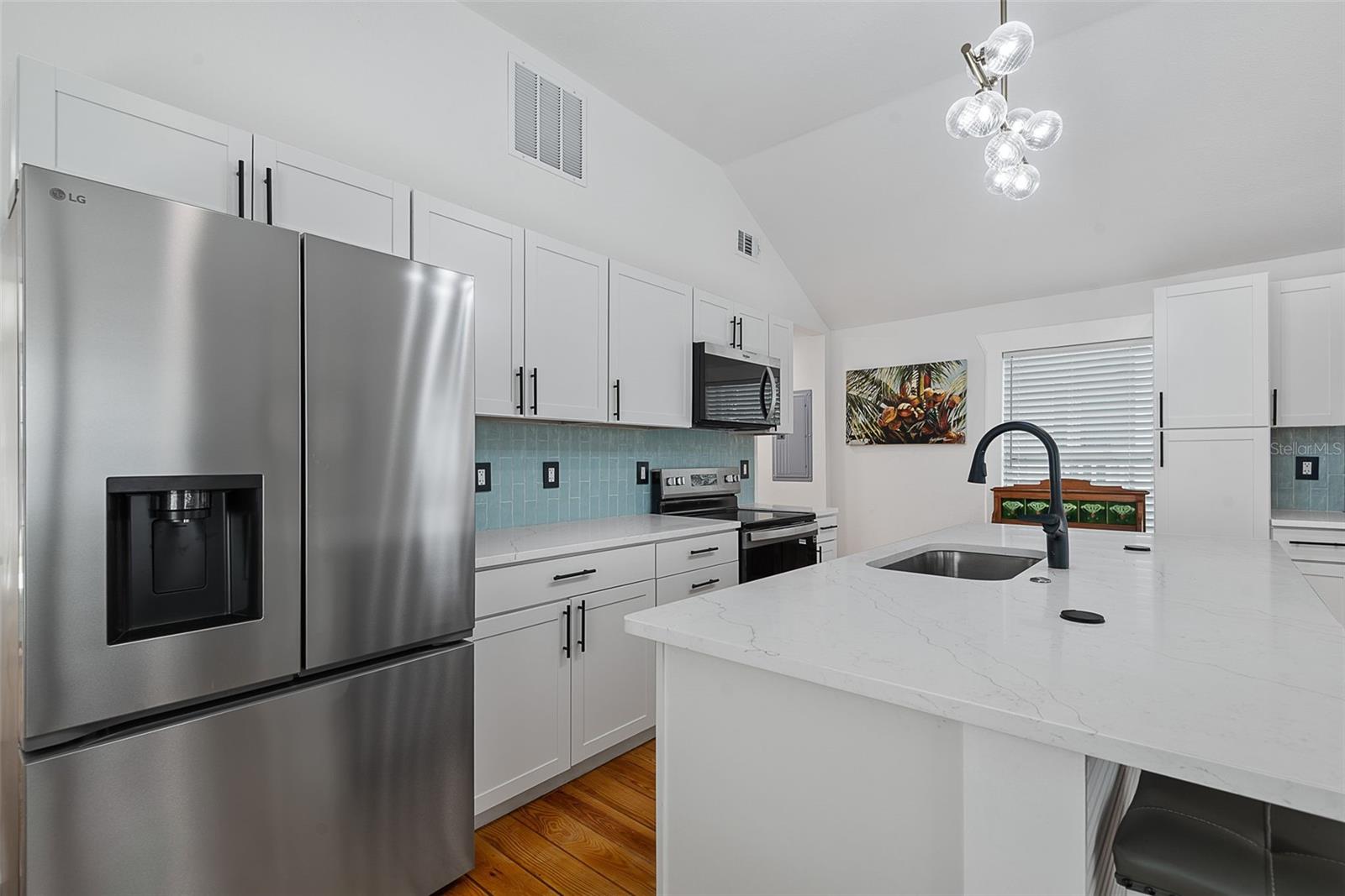 63 Oneida St Property Photo 10