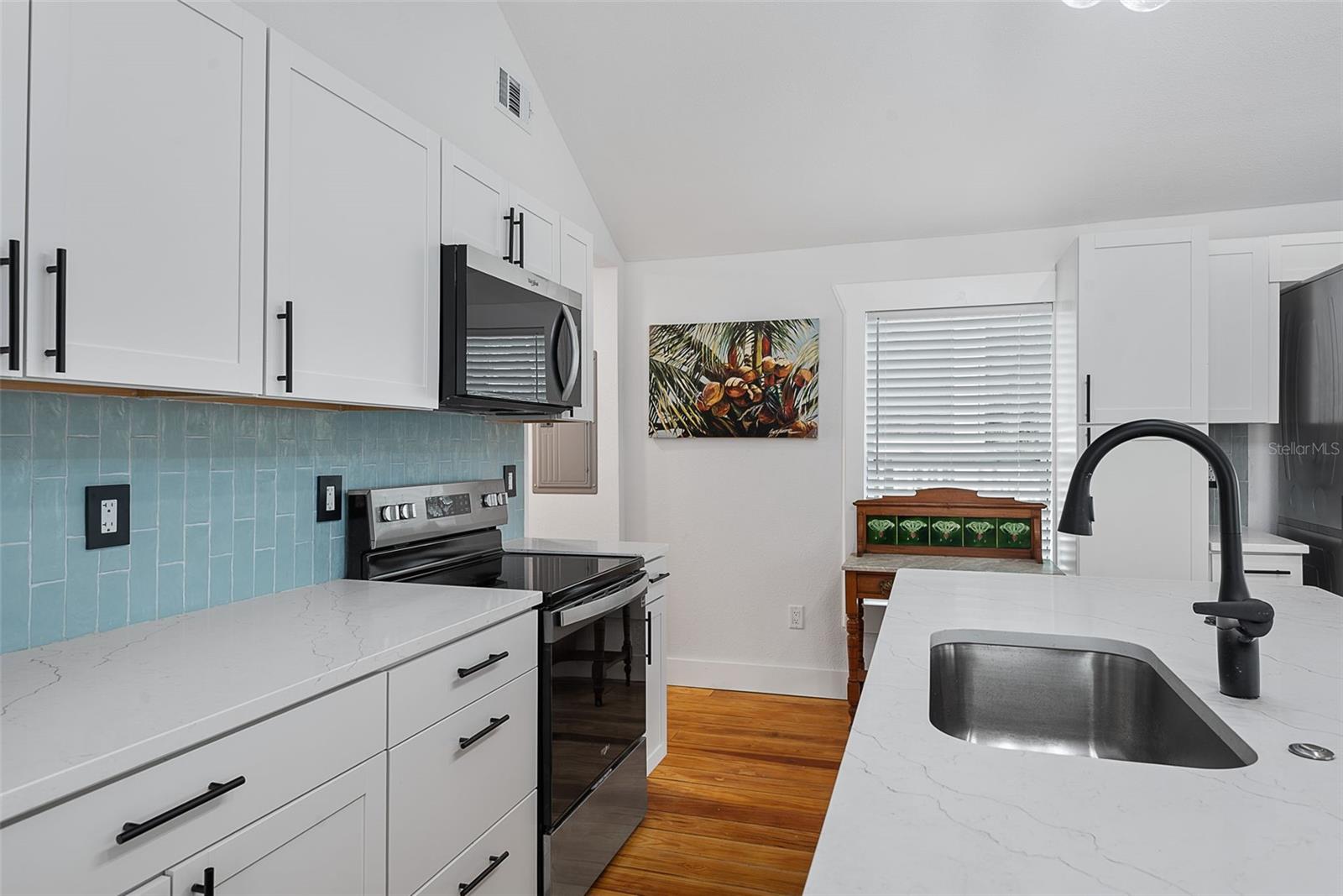 63 Oneida St Property Photo 11