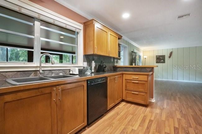 560 N Lake Pleasant Rd Property Photo 10