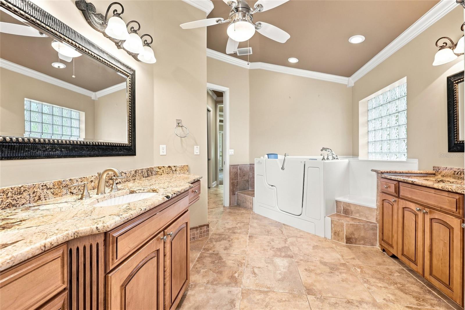 5 Roma Ct Property Photo 35