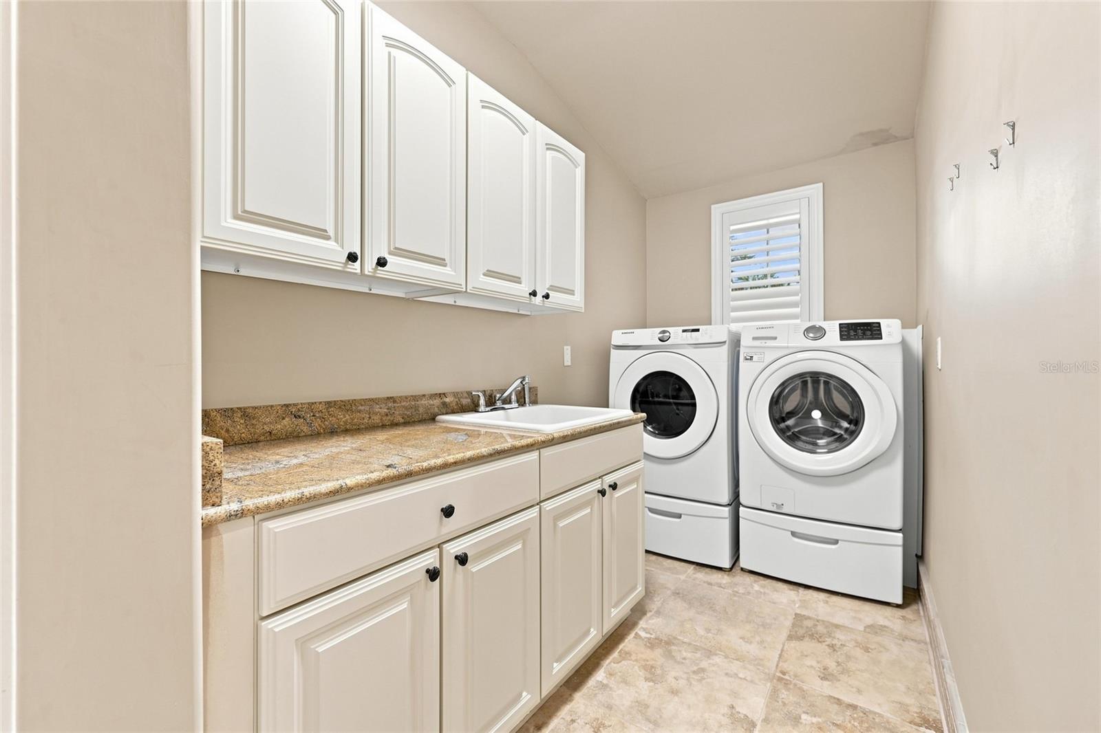 5 Roma Ct Property Photo 58