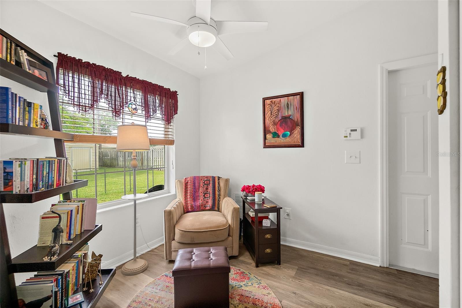 45 Pershing Ln Property Photo 17