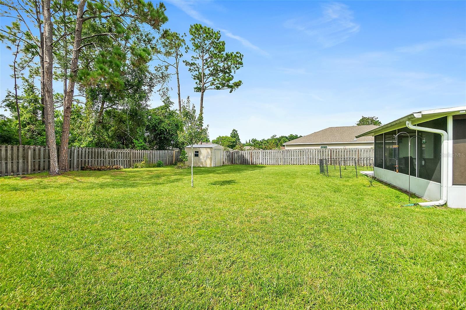 45 Pershing Ln Property Photo 36