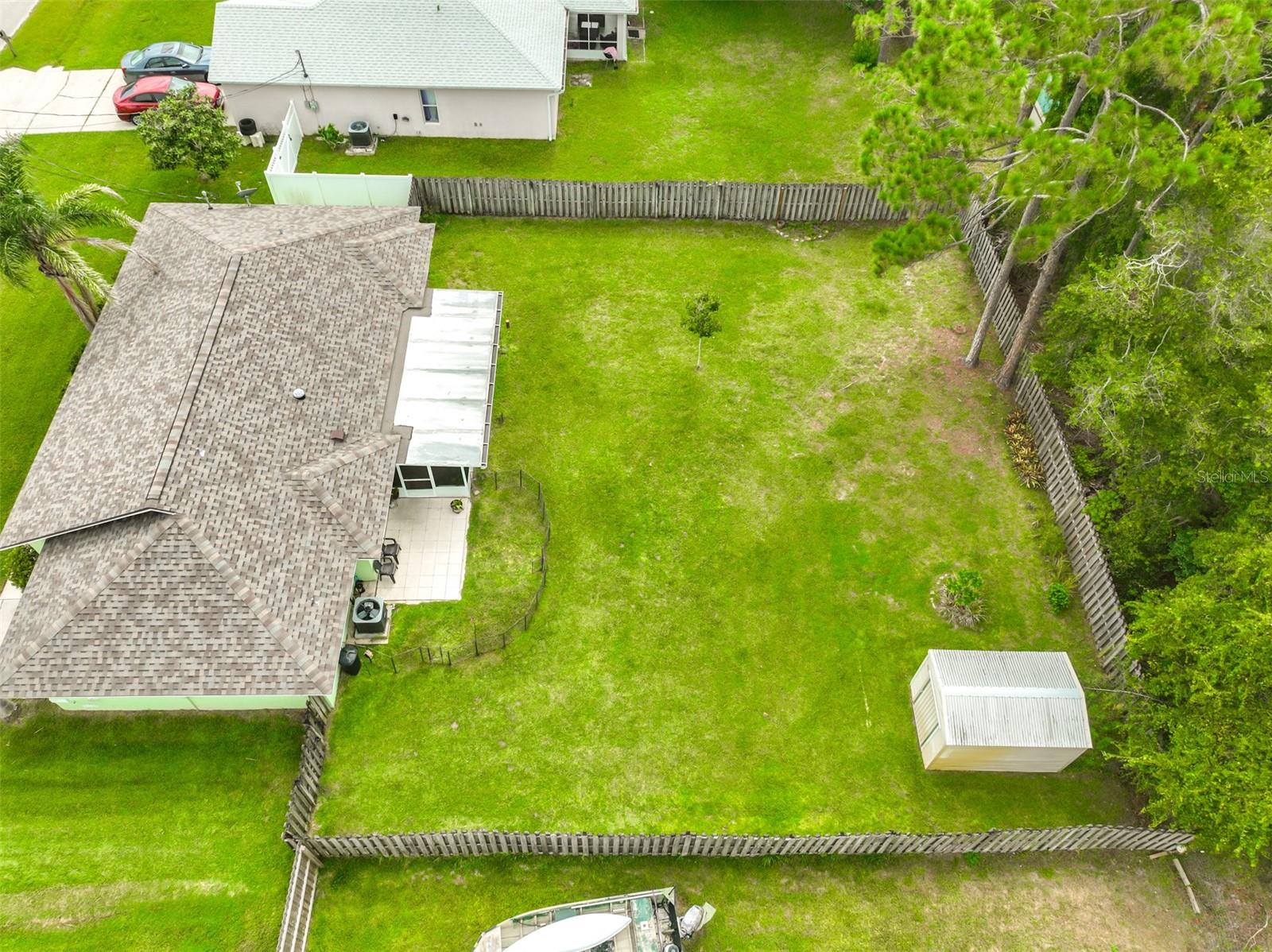 45 Pershing Ln Property Photo 37