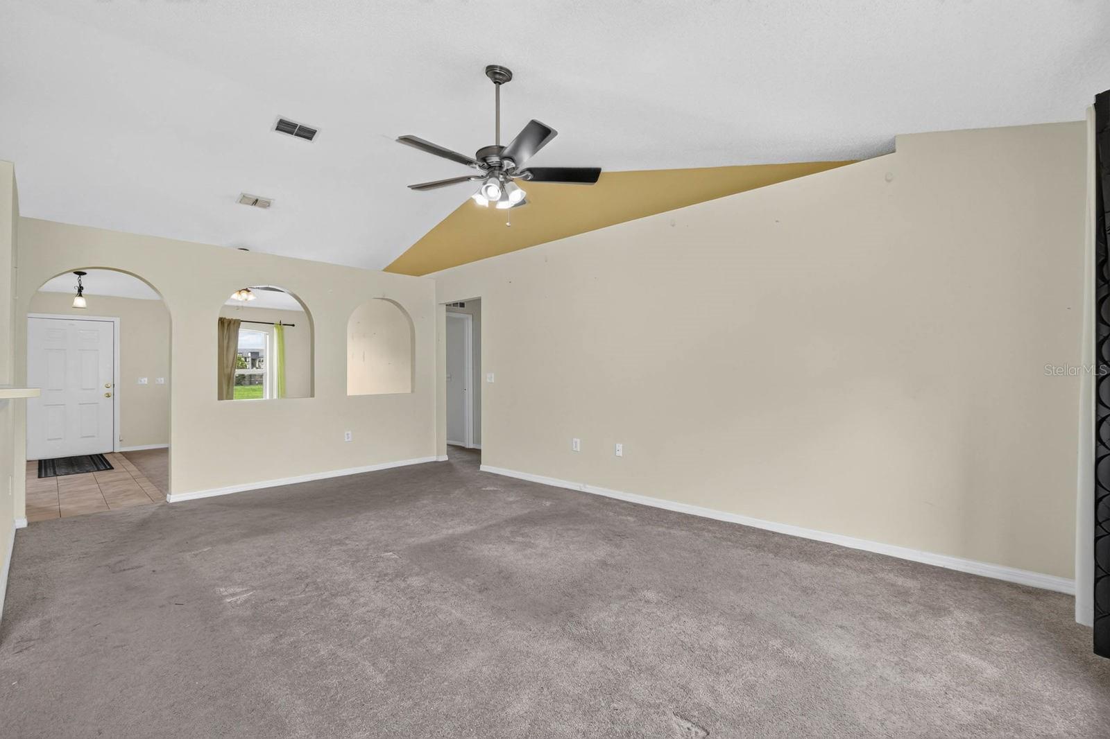 6 Brownstone Ln Property Photo 17