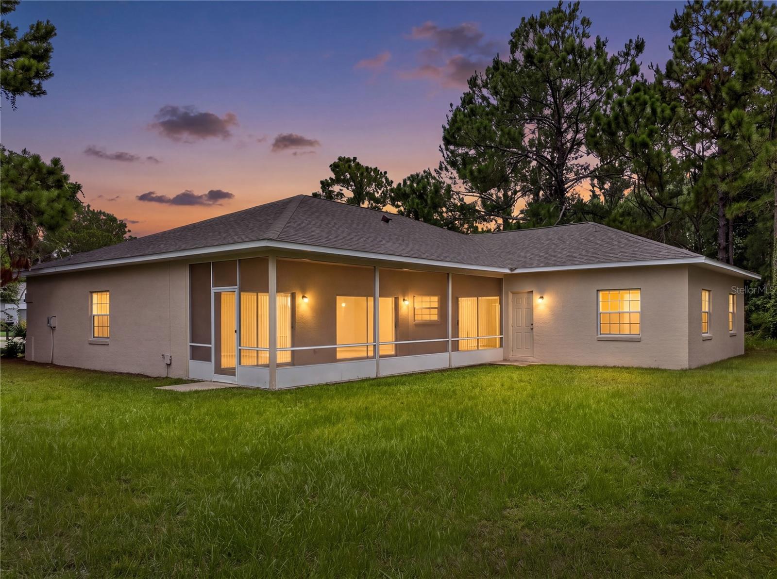 8 Buttonwood Pl Property Photo 2