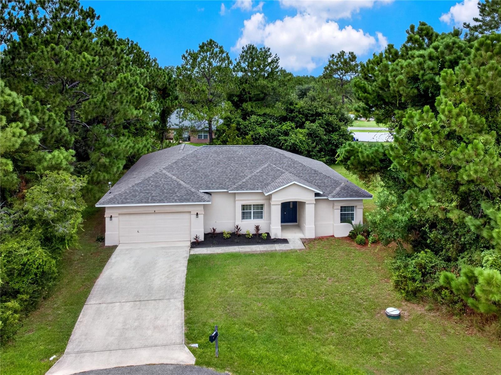 8 Buttonwood Pl Property Photo 3