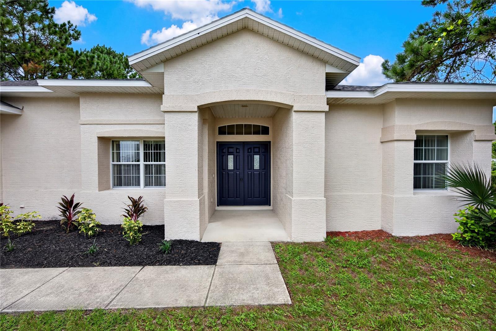 8 Buttonwood Pl Property Photo 4