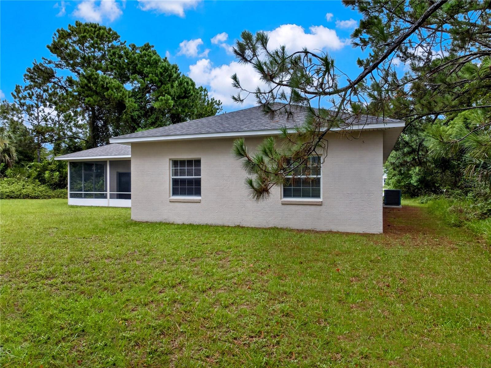 8 Buttonwood Pl Property Photo 6