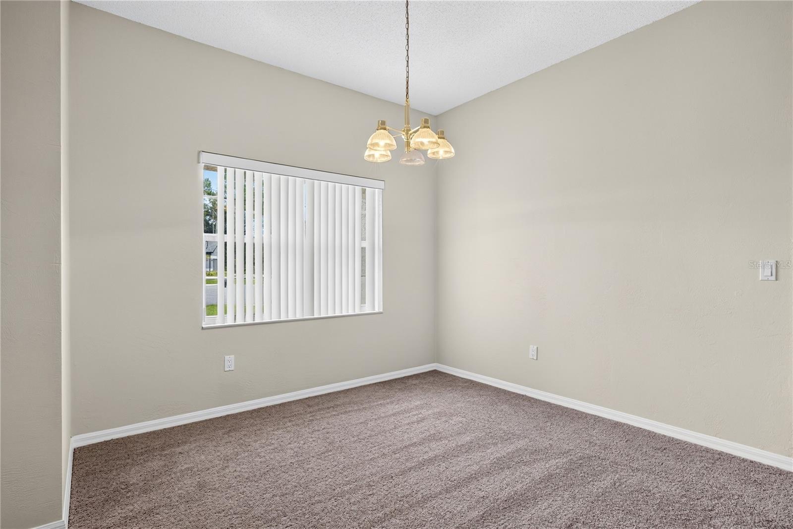 8 Buttonwood Pl Property Photo 10