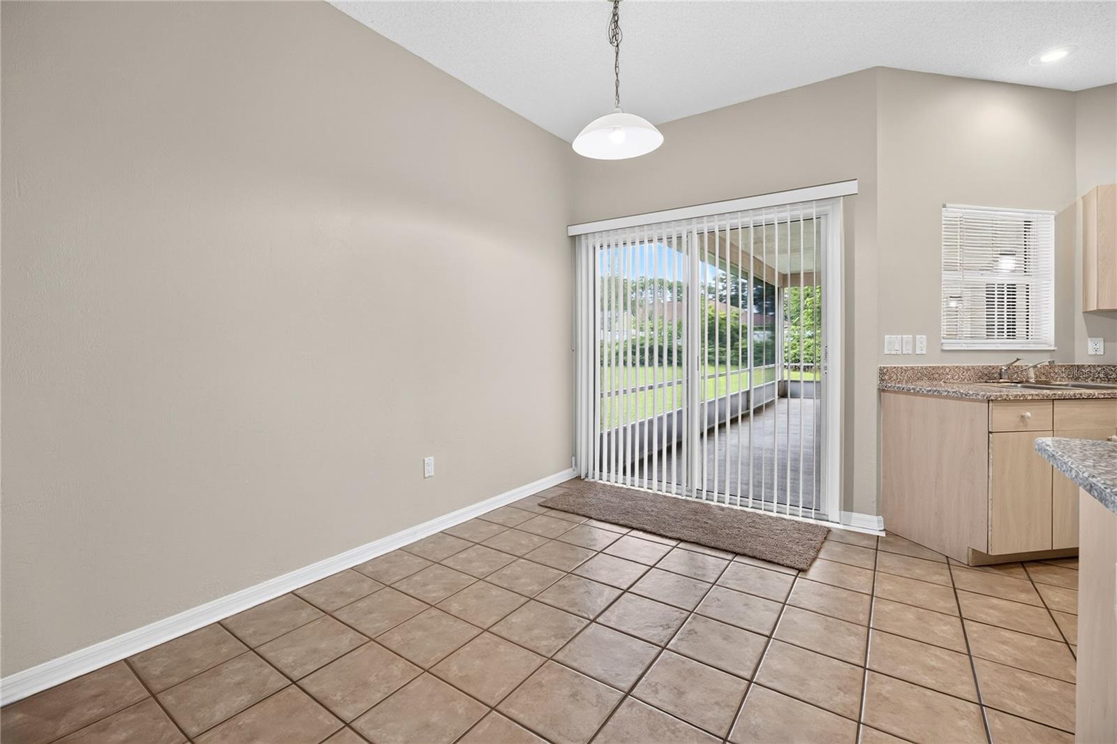 8 Buttonwood Pl Property Photo 11