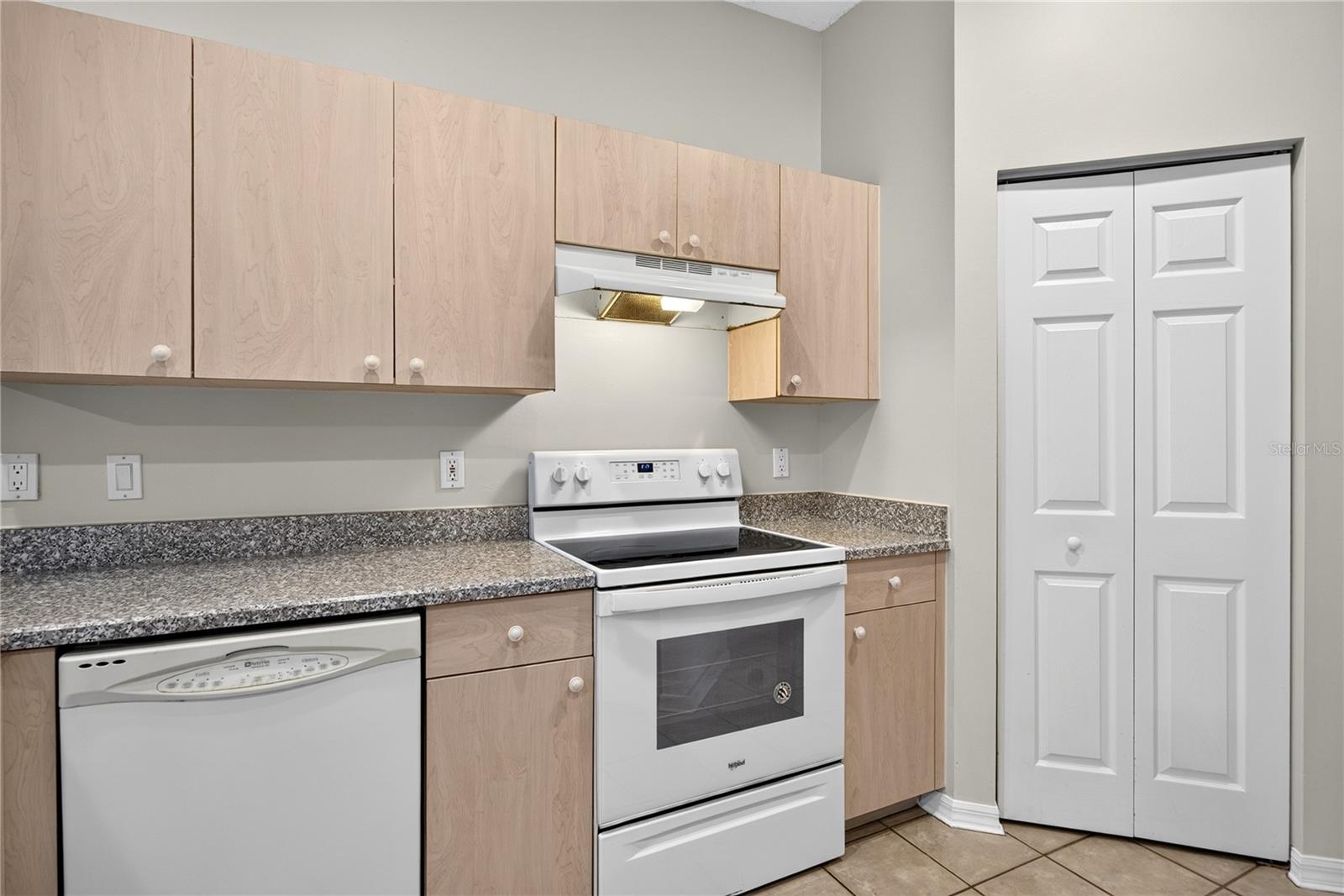 8 Buttonwood Pl Property Photo 17