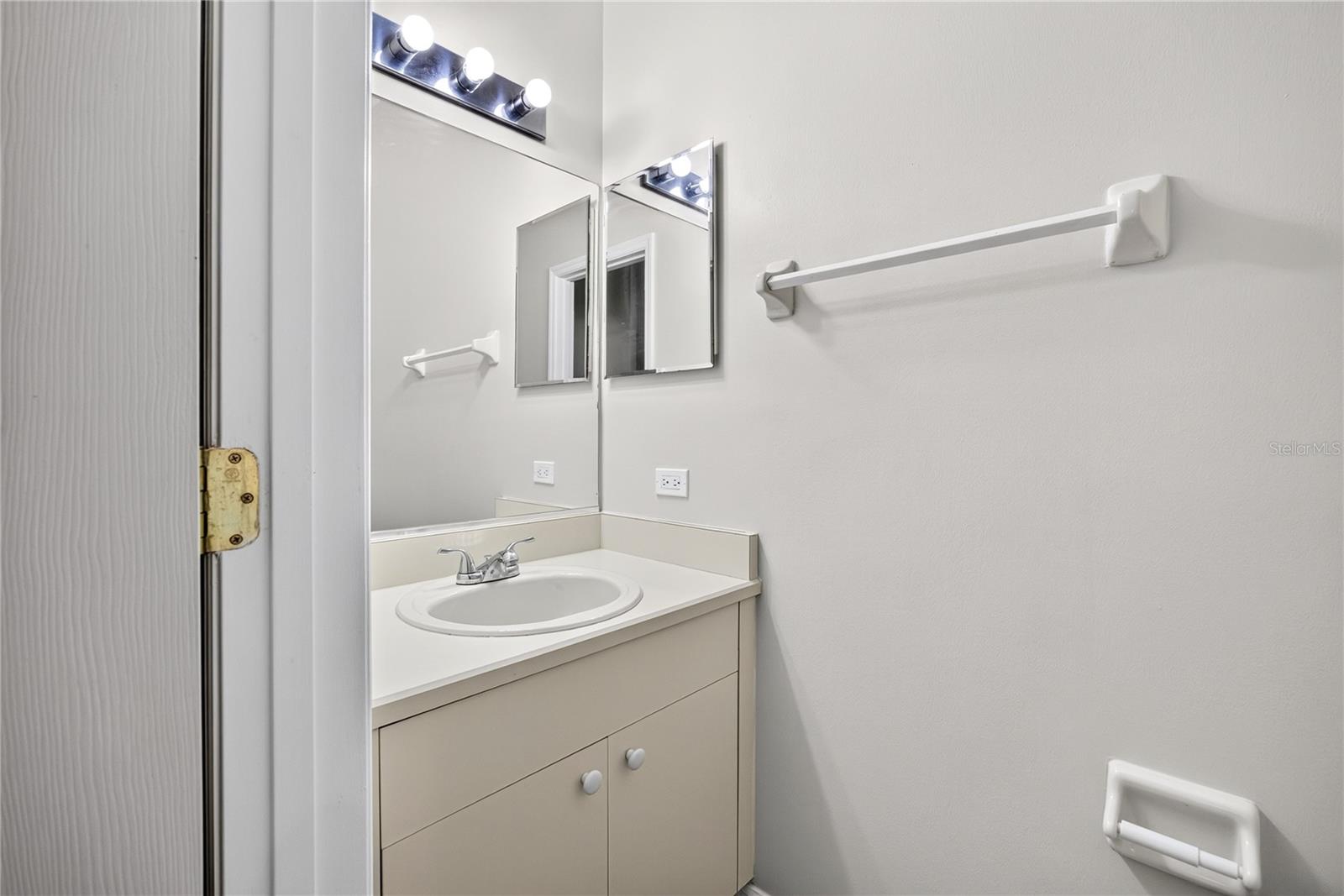 8 Buttonwood Pl Property Photo 35