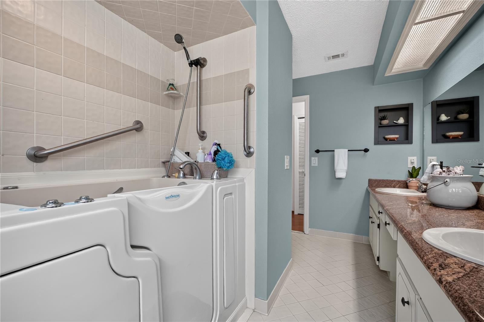 1384 Aleut Ln Property Photo 35