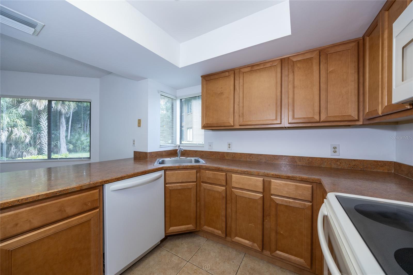 9 Southbury Ct #9 Property Photo 5