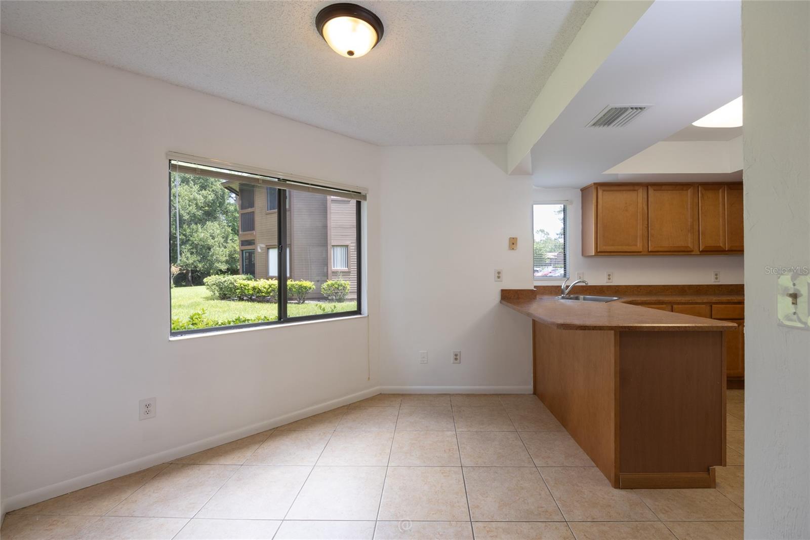 9 Southbury Ct #9 Property Photo 12