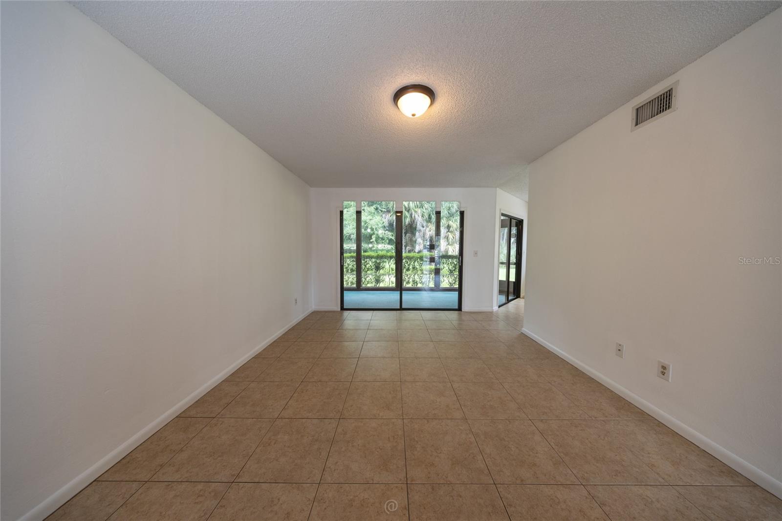 9 Southbury Ct #9 Property Photo 16