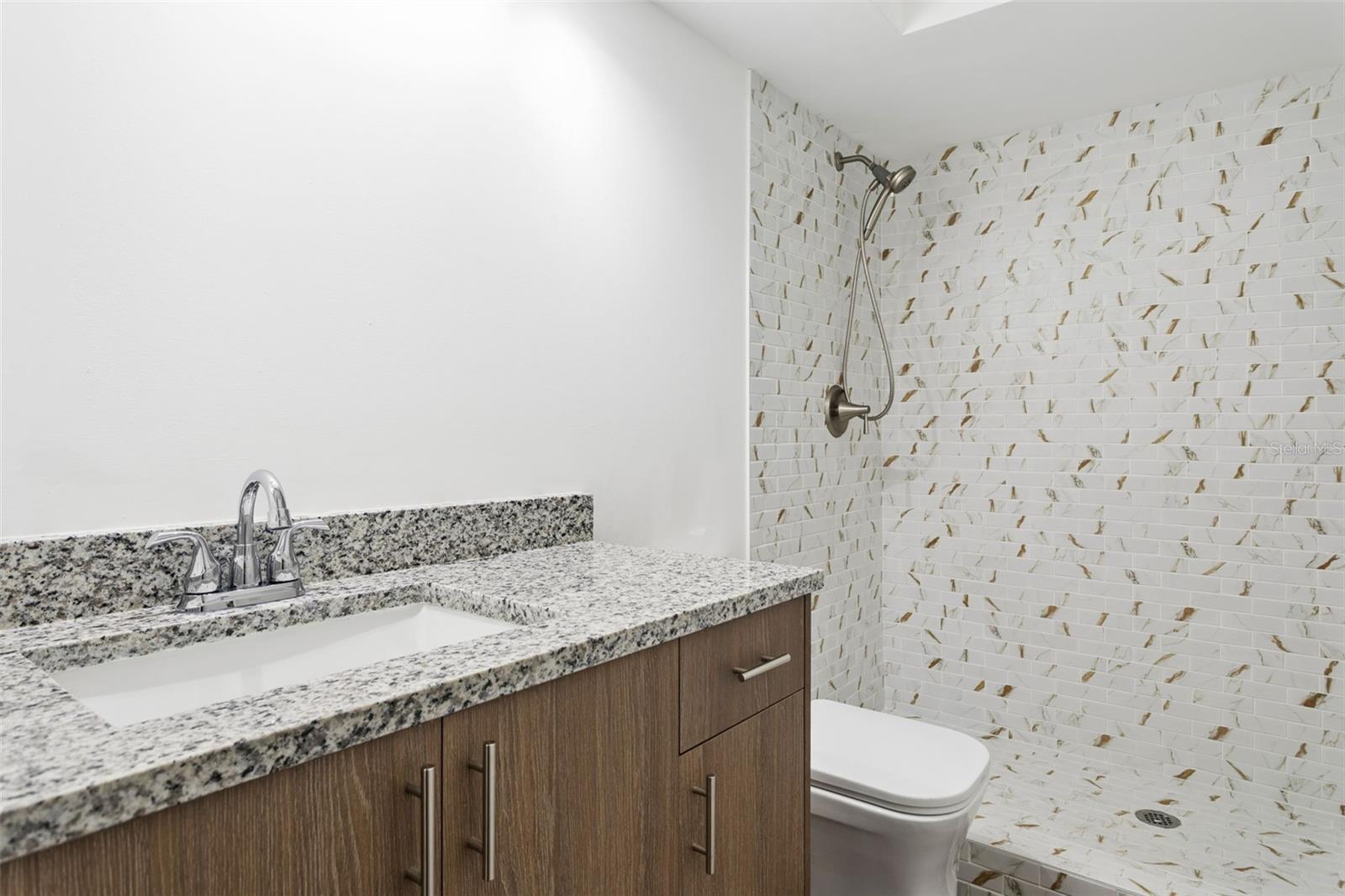 9920 Eagles Point Cir #2 Property Photo 19