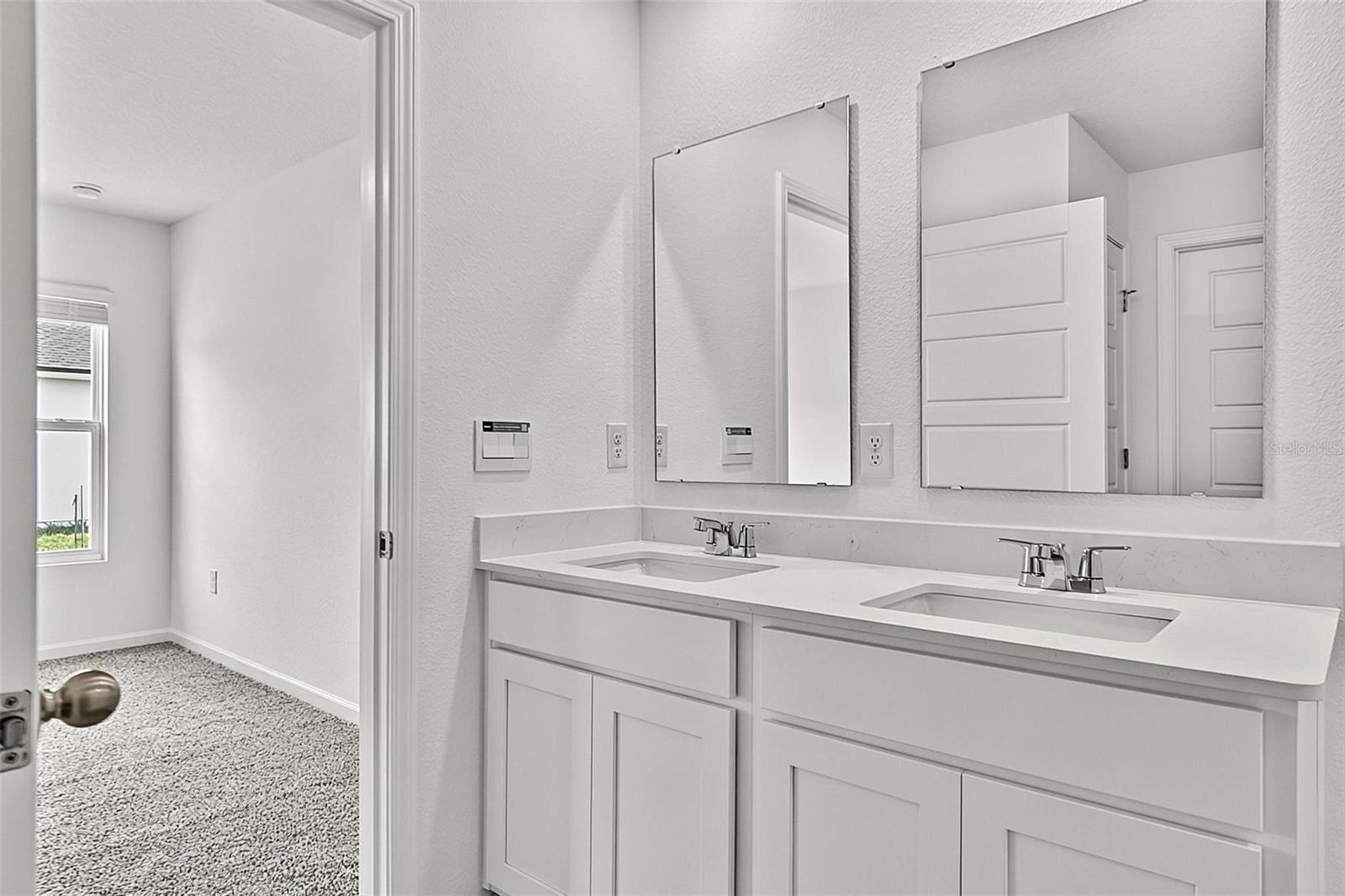 863 Grand Reserve Dr Property Photo 30