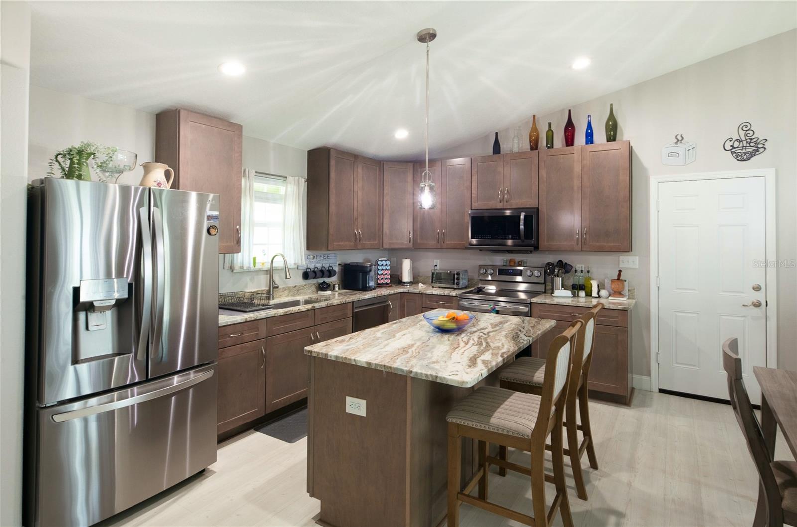 615 Fourth Property Photo 4