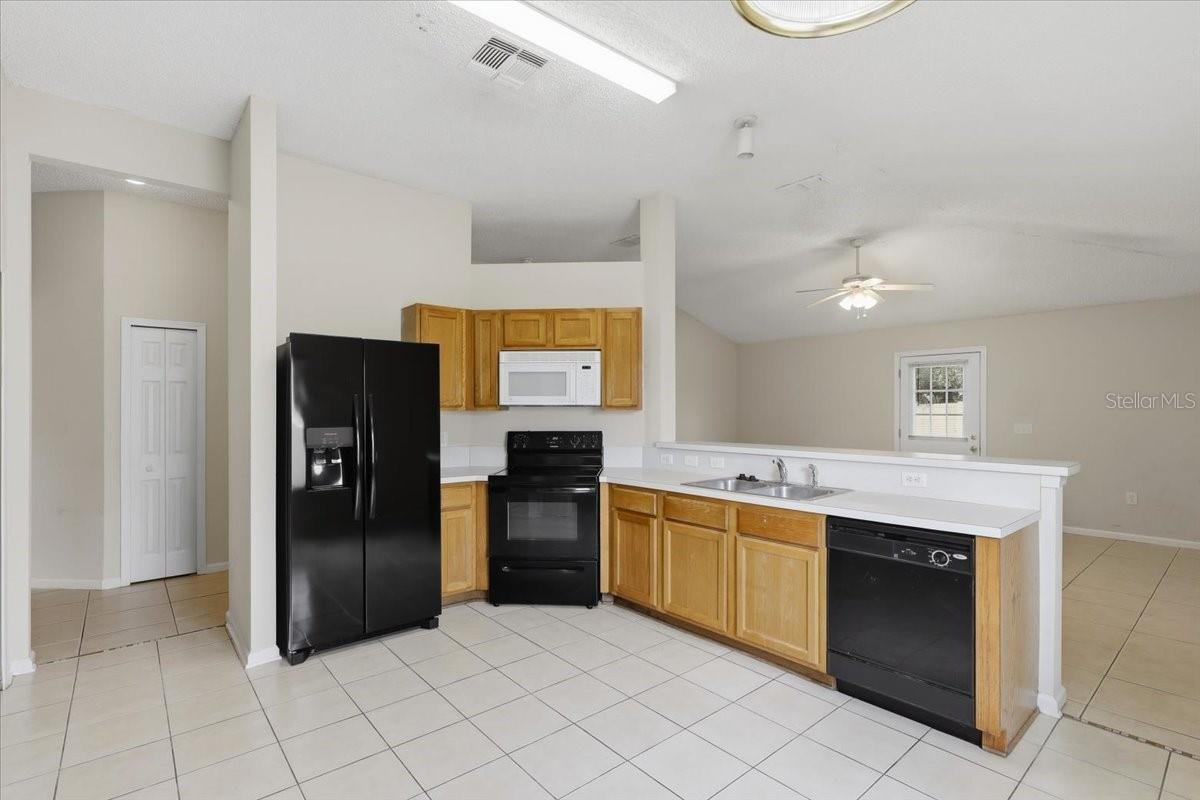 3 Louvet Ln Property Photo 2