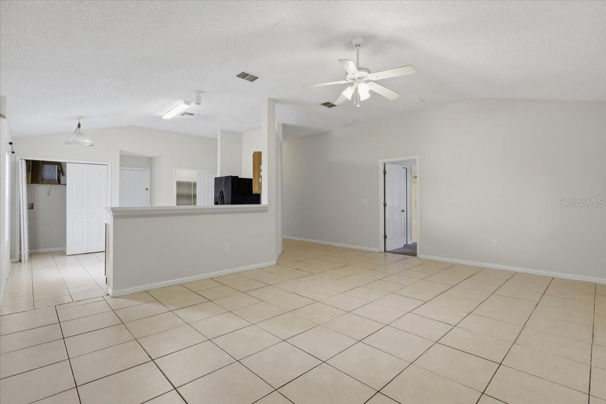 3 Louvet Ln Property Photo 4