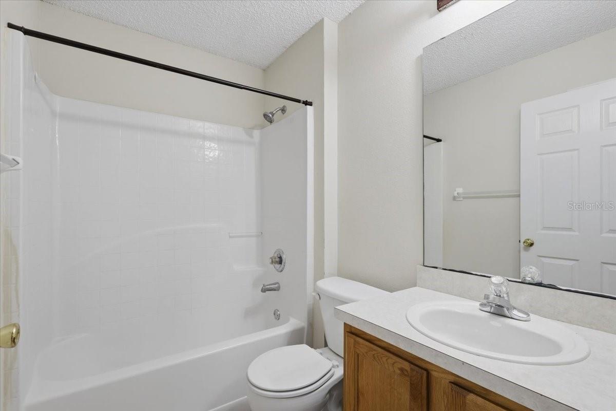 3 Louvet Ln Property Photo 5