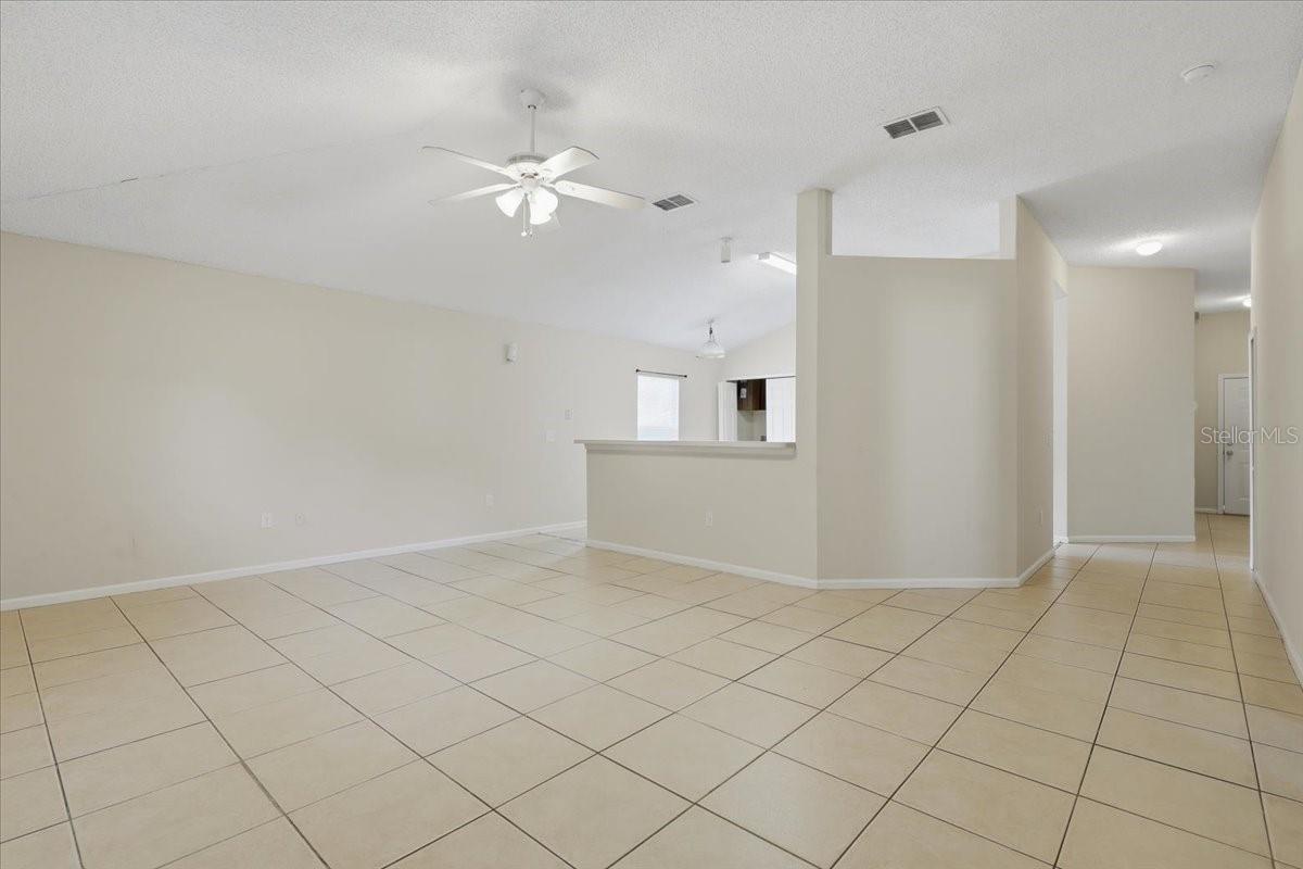 3 Louvet Ln Property Photo 7