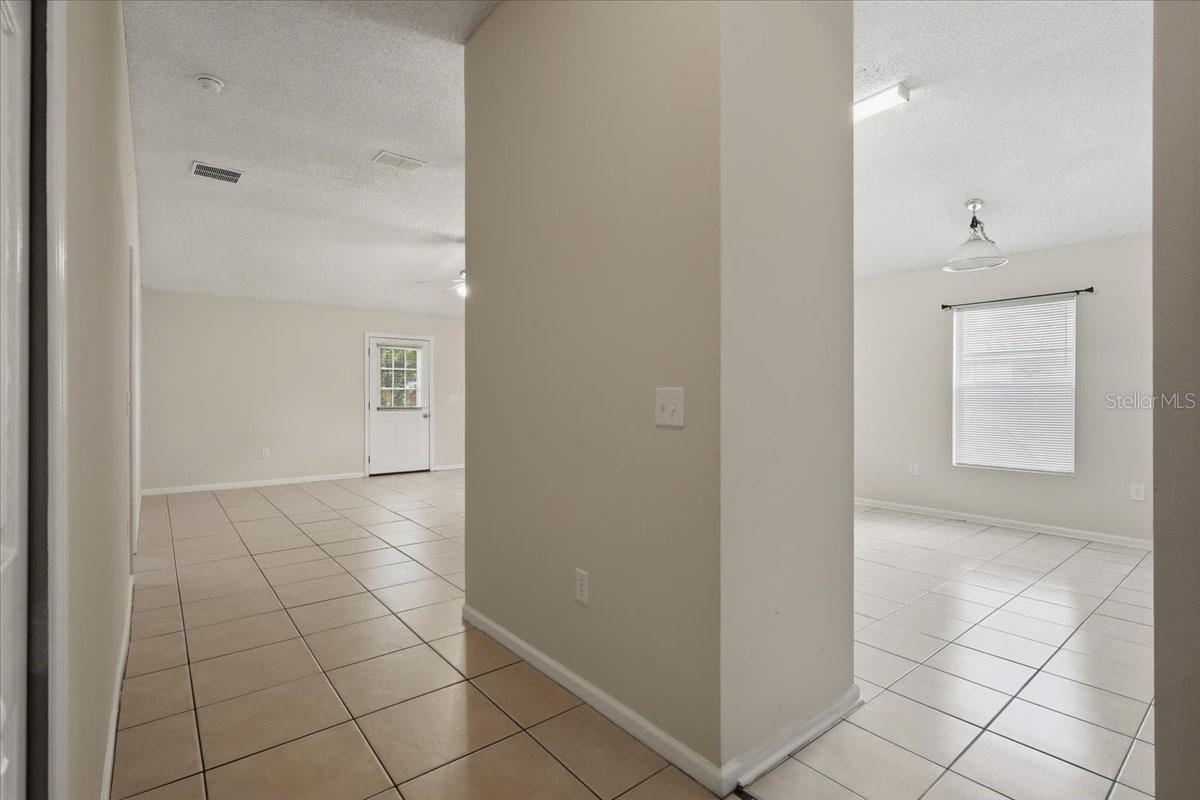 3 Louvet Ln Property Photo 14