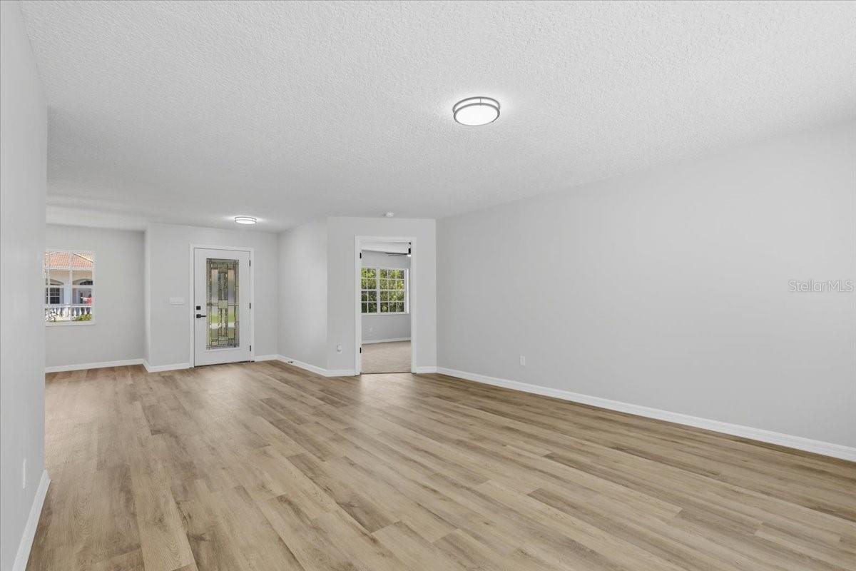 2 Elder Pl Property Photo 18