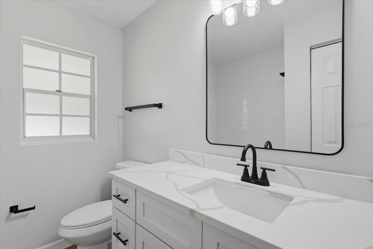2 Elder Pl Property Photo 26