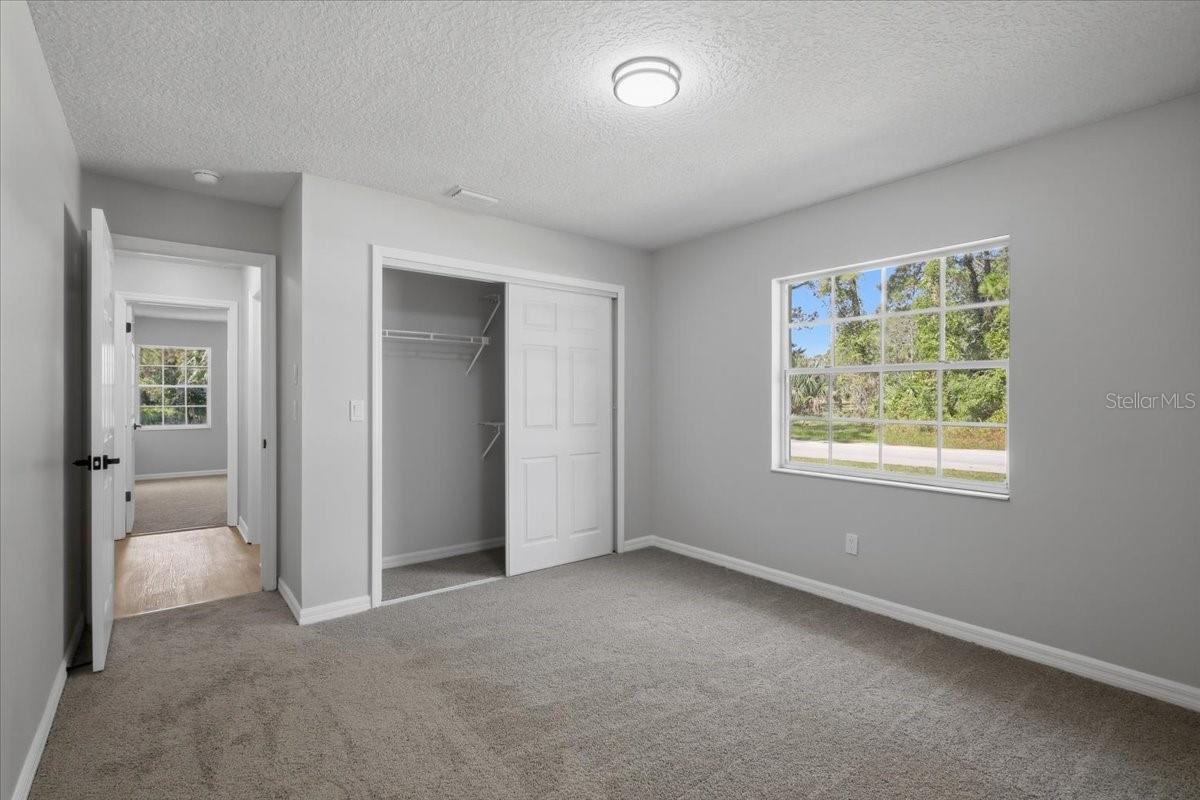 2 Elder Pl Property Photo 27