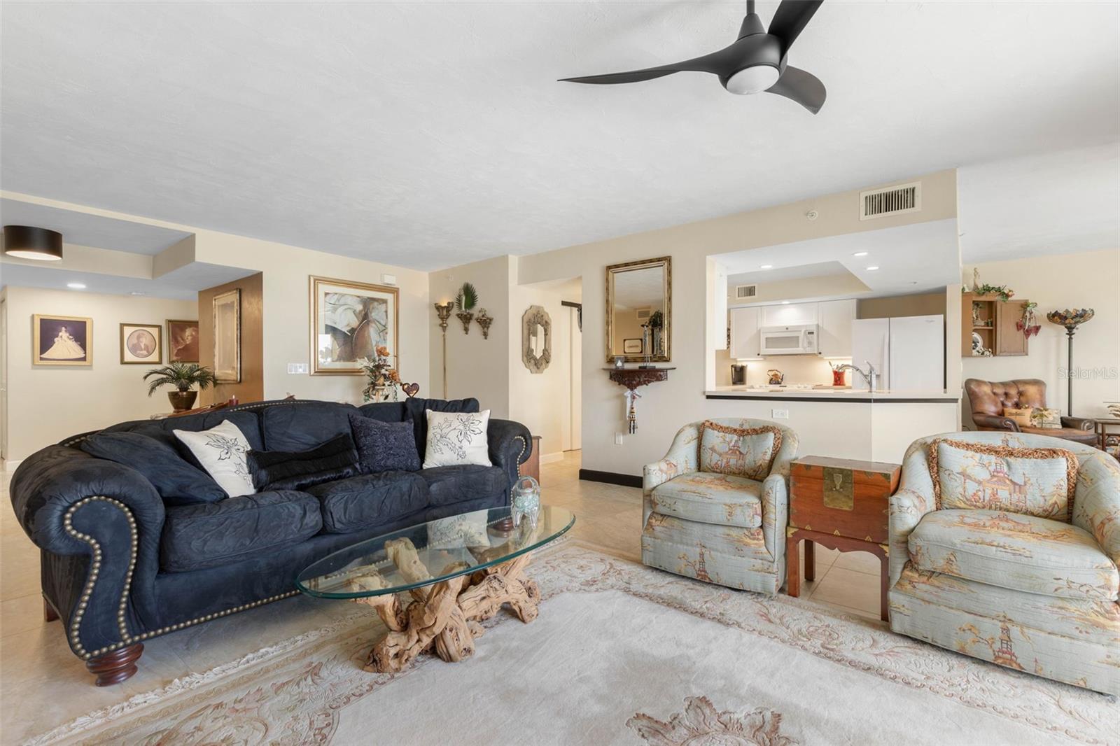 1 John Anderson Dr #5160 Property Photo 8