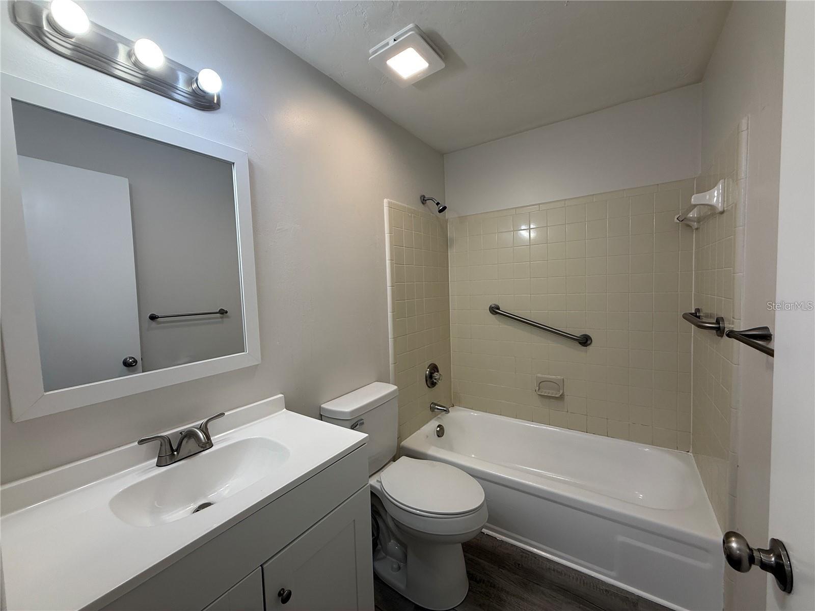 6030 Sw 12th Pl #2 Property Photo 6