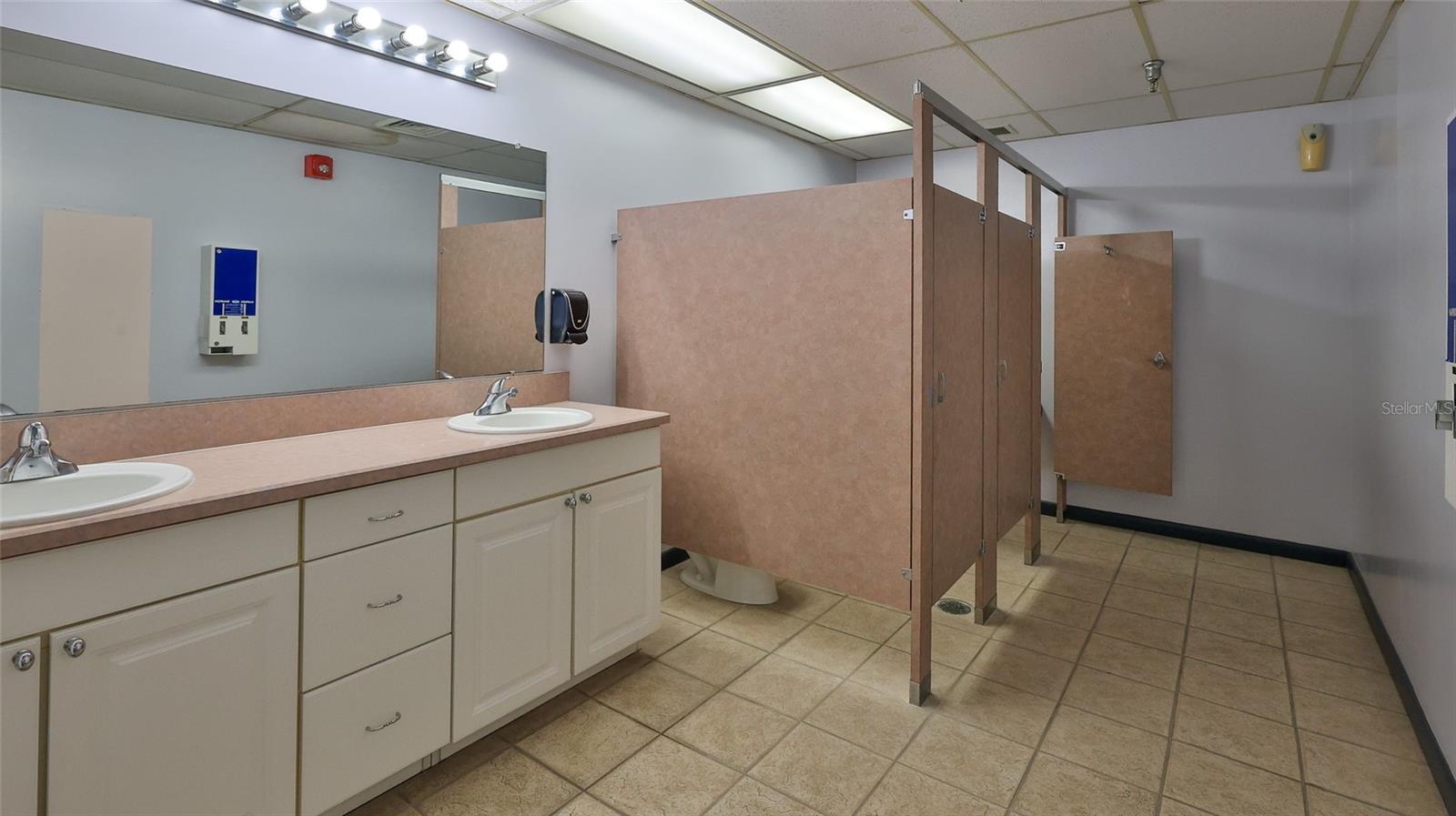 2 Commerce Blvd Property Photo 20