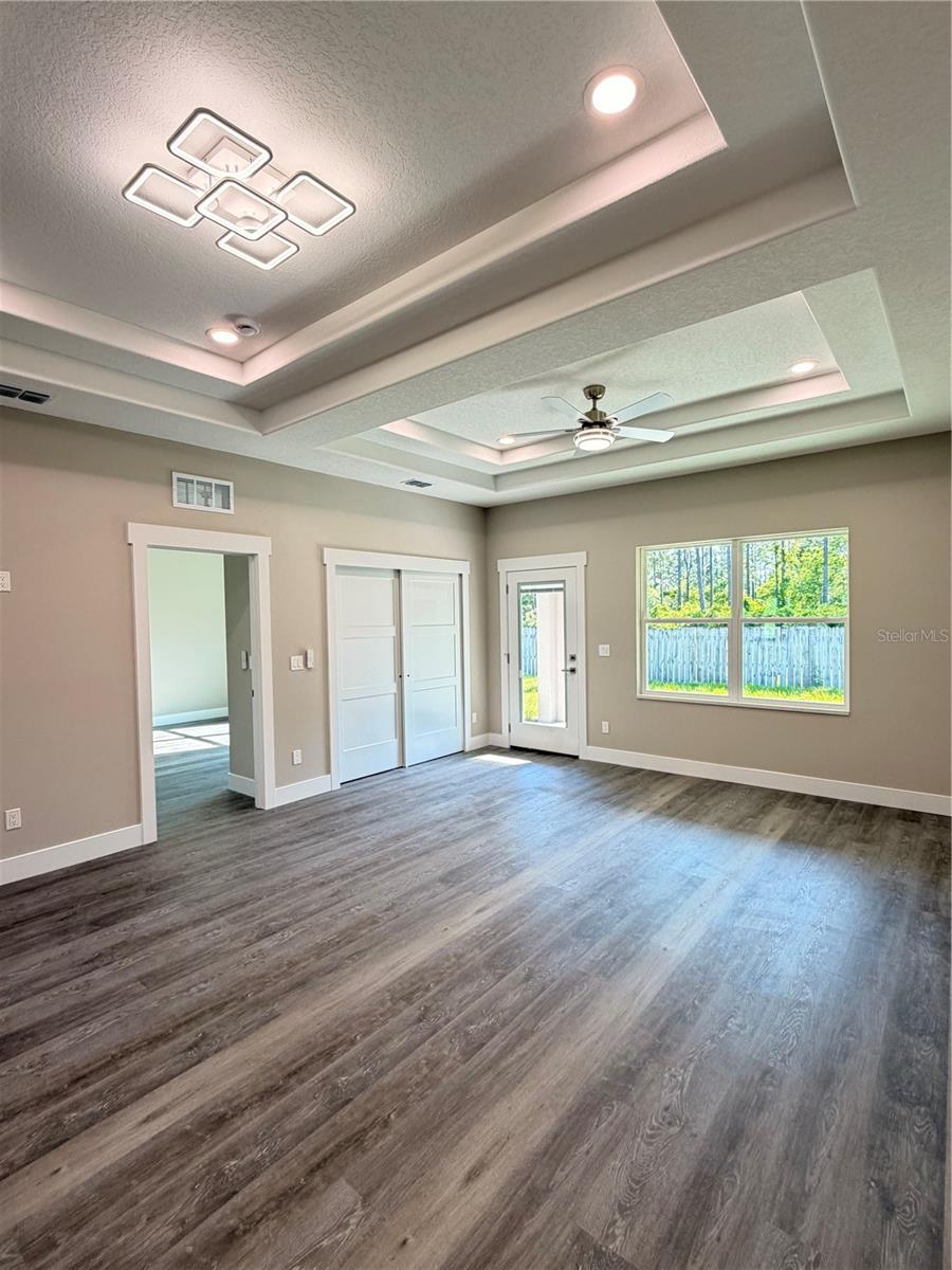 9 Slatington Pl #b Property Photo 2