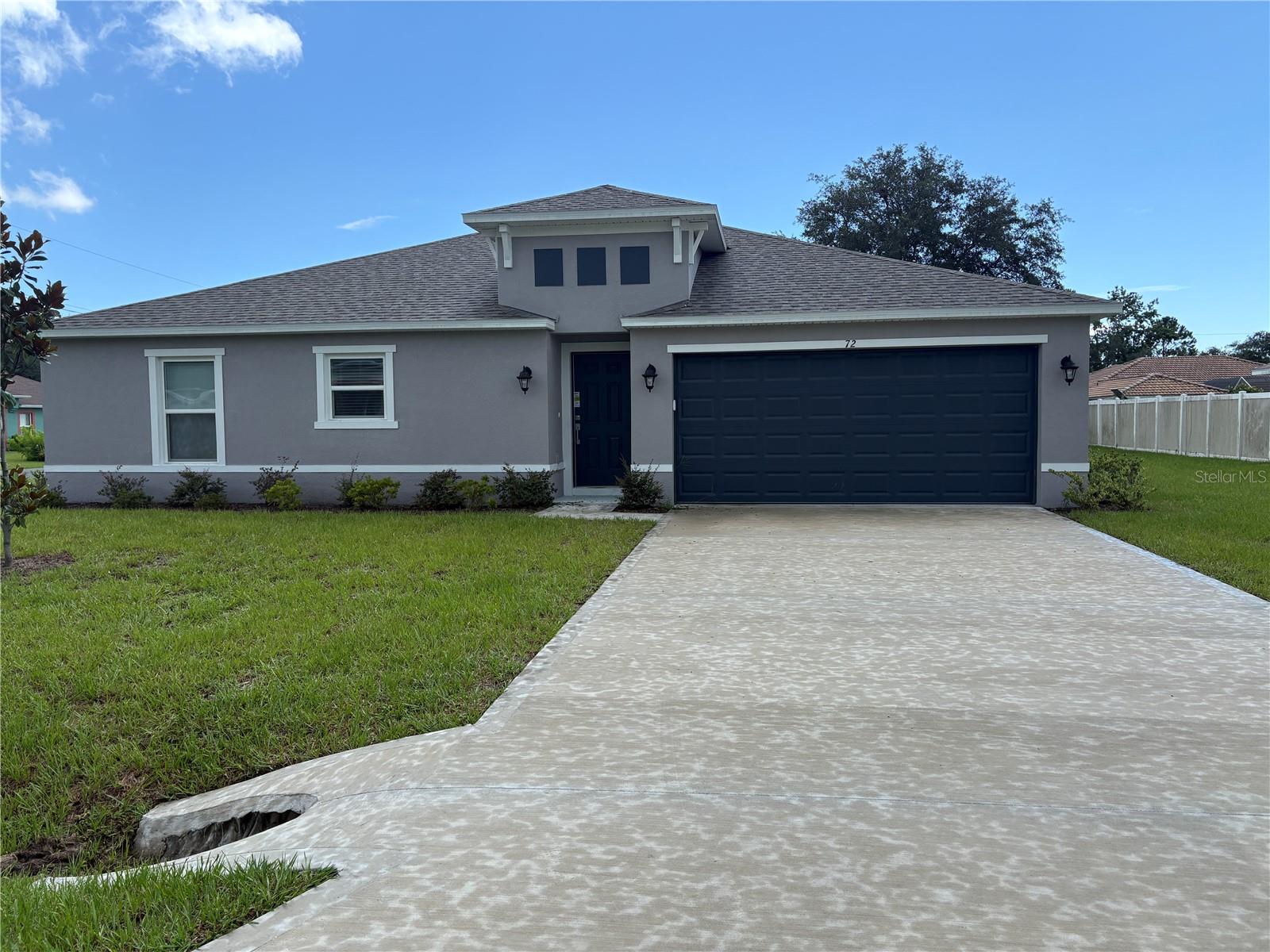 72 Lancelot Dr Property Photo 1