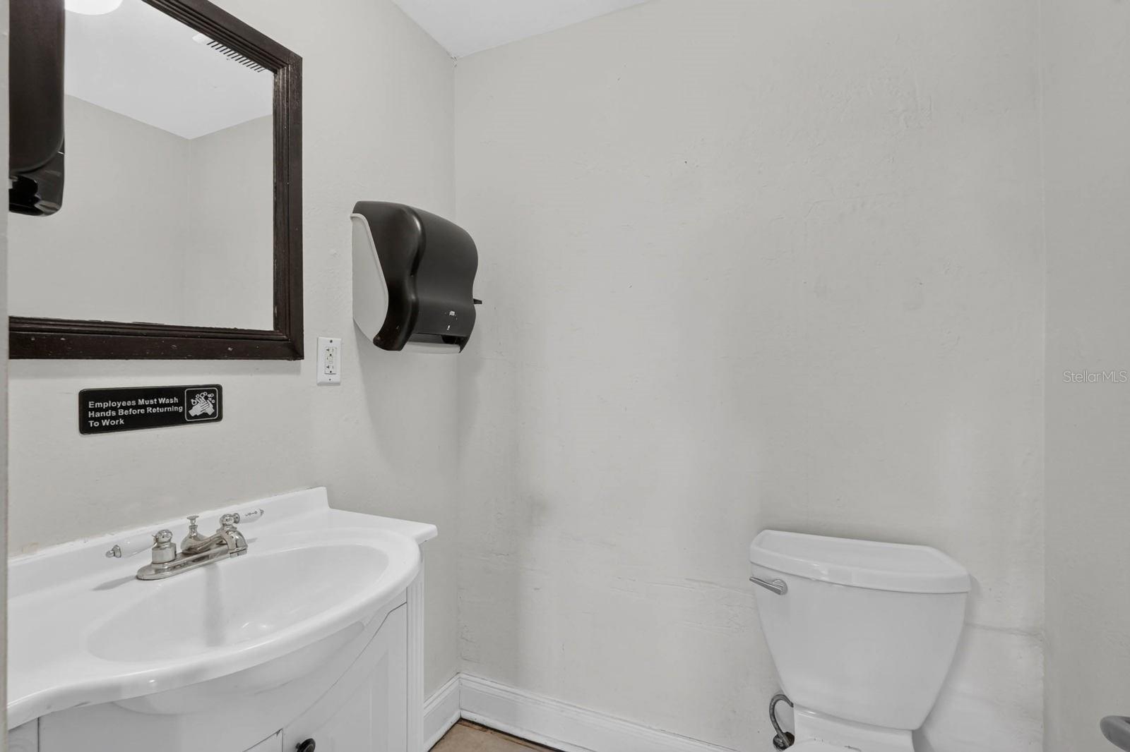 1112 S Ocean Shore Blvd Property Photo 16