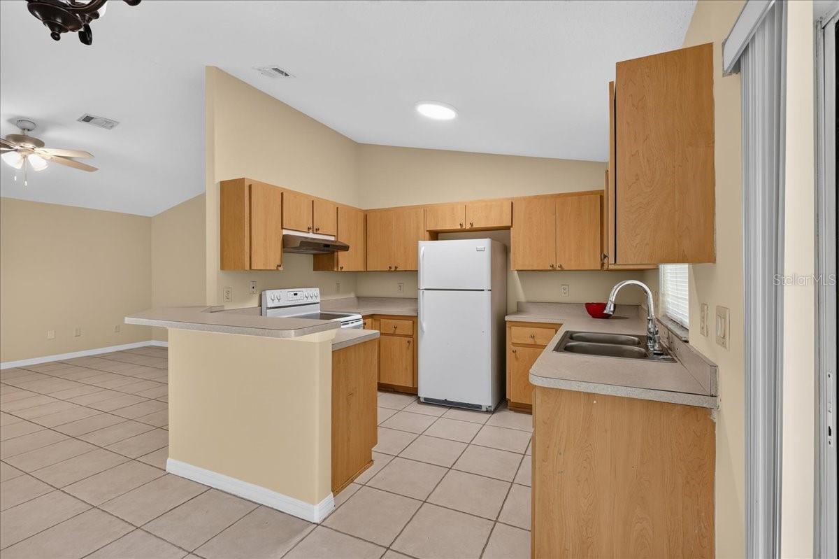 37 Pine Hill Ln #b Property Photo 3