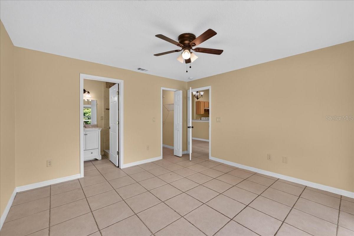 37 Pine Hill Ln #b Property Photo 4