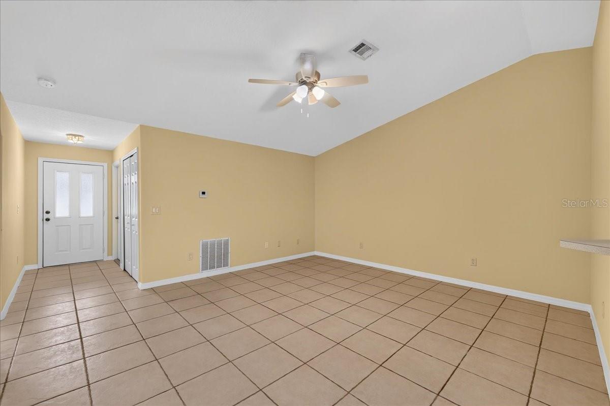 37 Pine Hill Ln #b Property Photo 6
