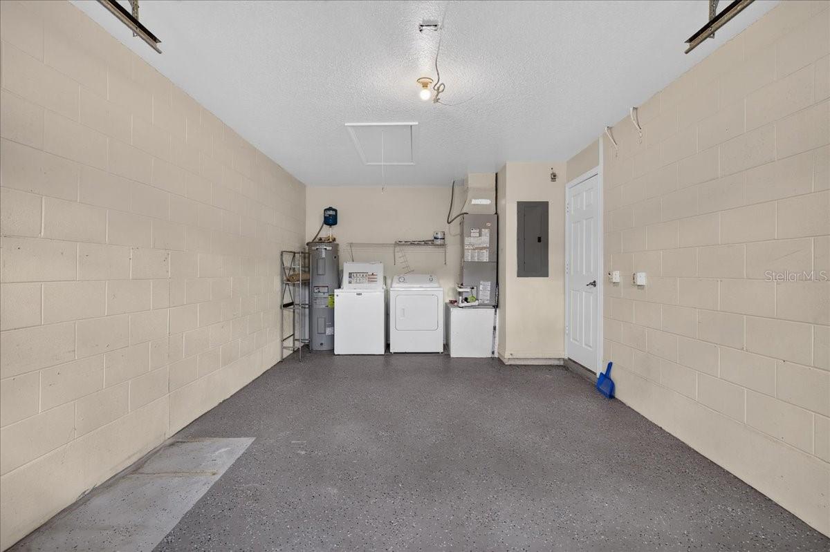 37 Pine Hill Ln #b Property Photo 17