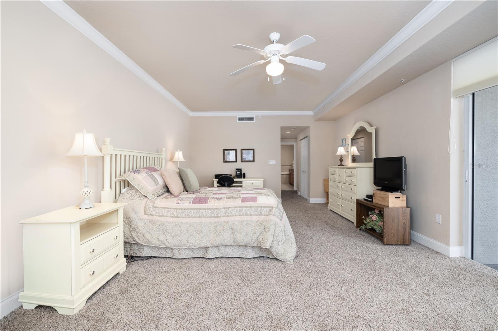 1425 Ocean Shore Blvd #203 Property Photo 18