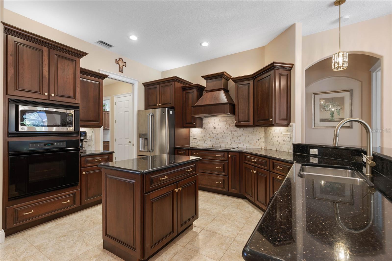 8 N Waterview Dr Property Photo 19