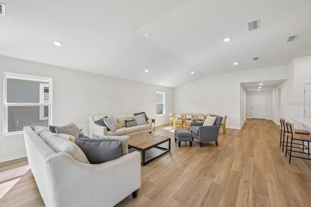 110 Tea Olive Dr Property Photo 3