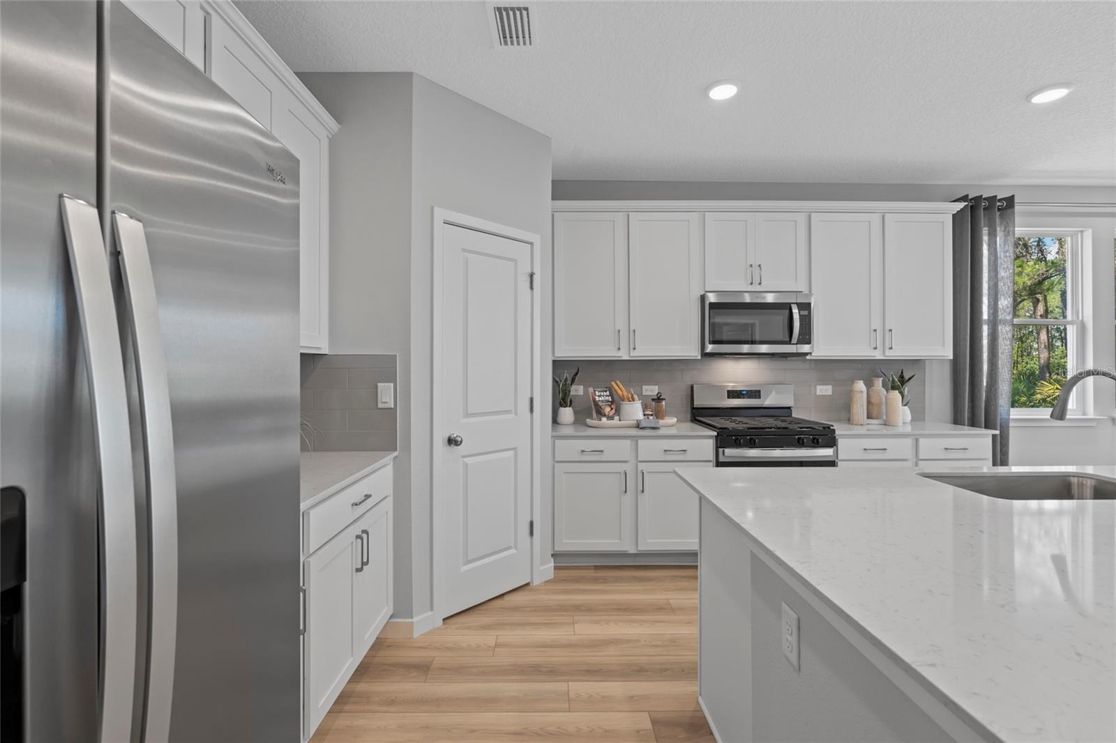 19 Perseus Ave Property Photo 12
