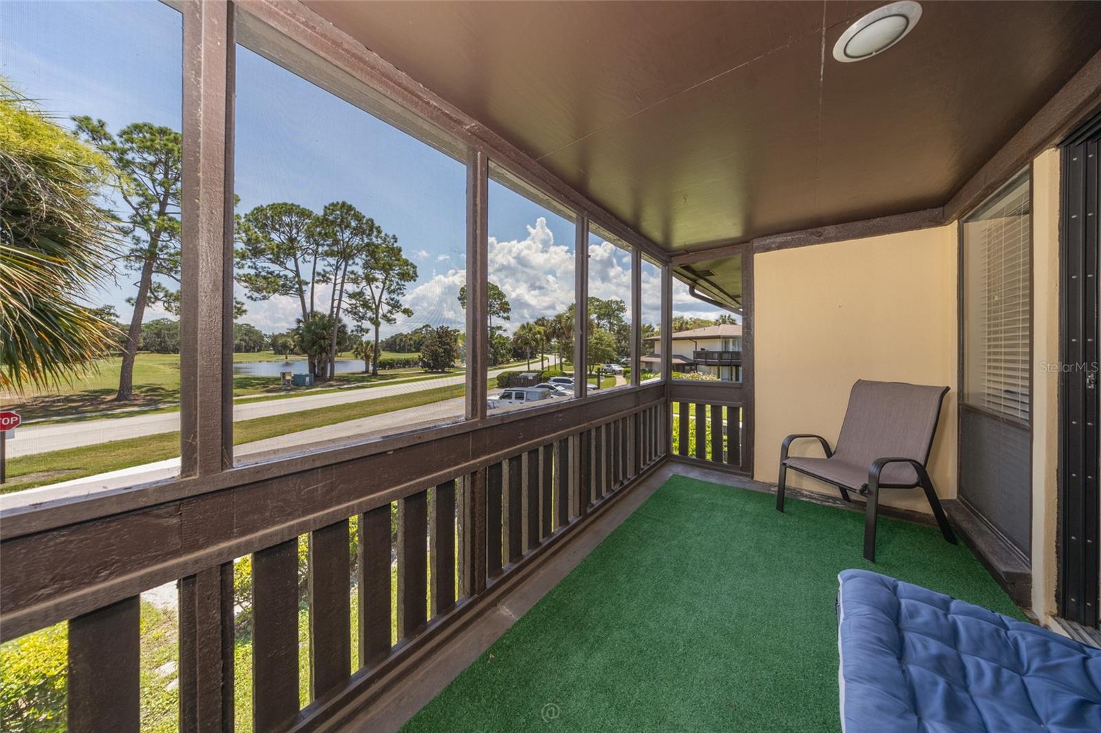 60 Club House Dr #208 Property Photo 32