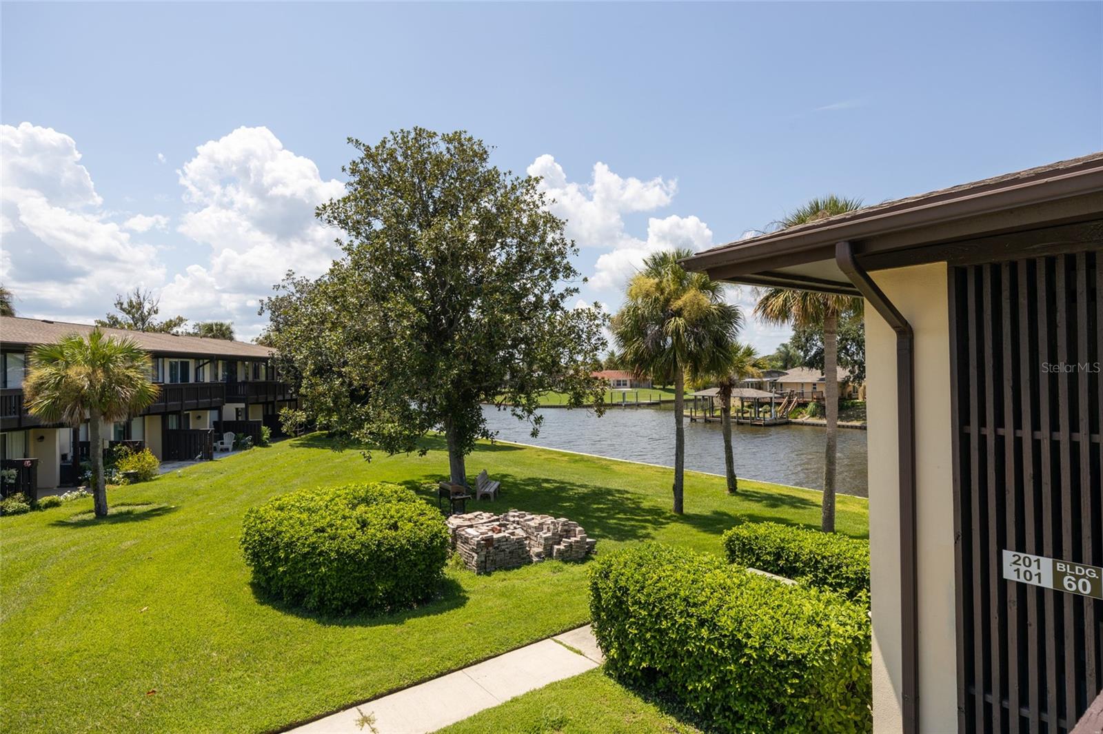 60 Club House Dr #208 Property Photo 41