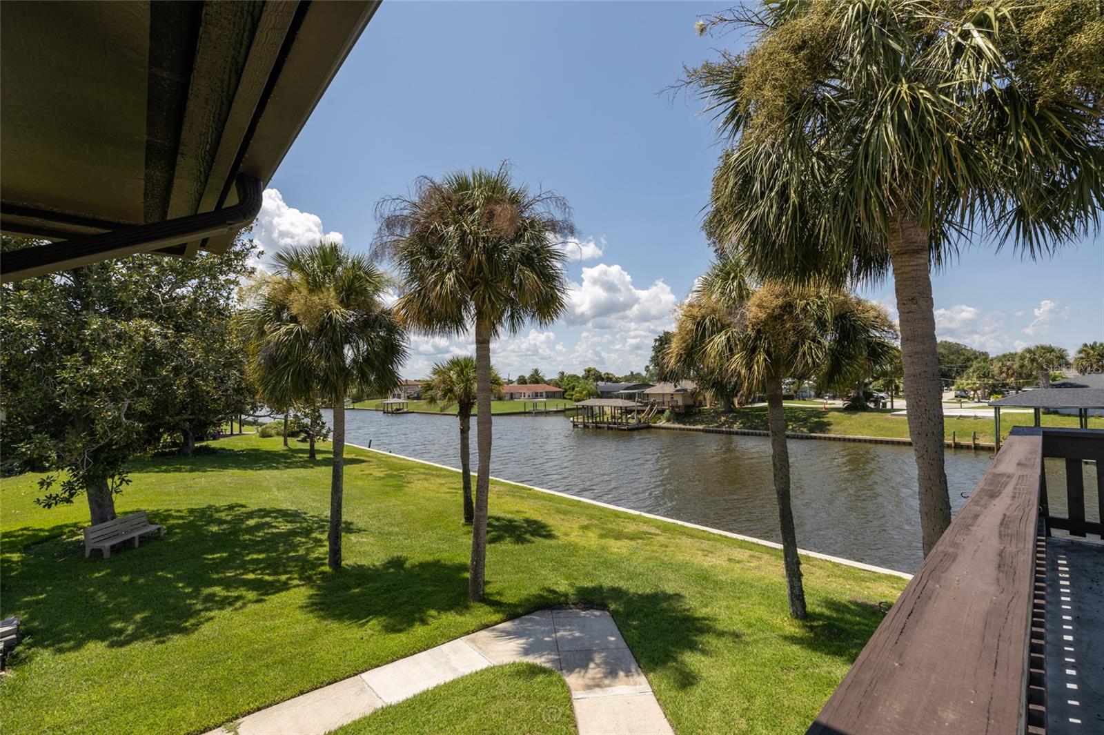 60 Club House Dr #208 Property Photo 43